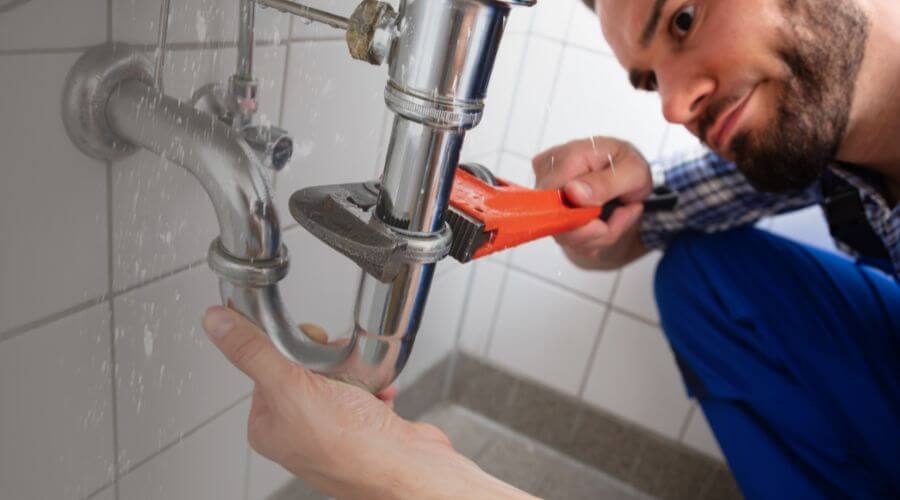 Professional same day plumber services in Utopia, TX